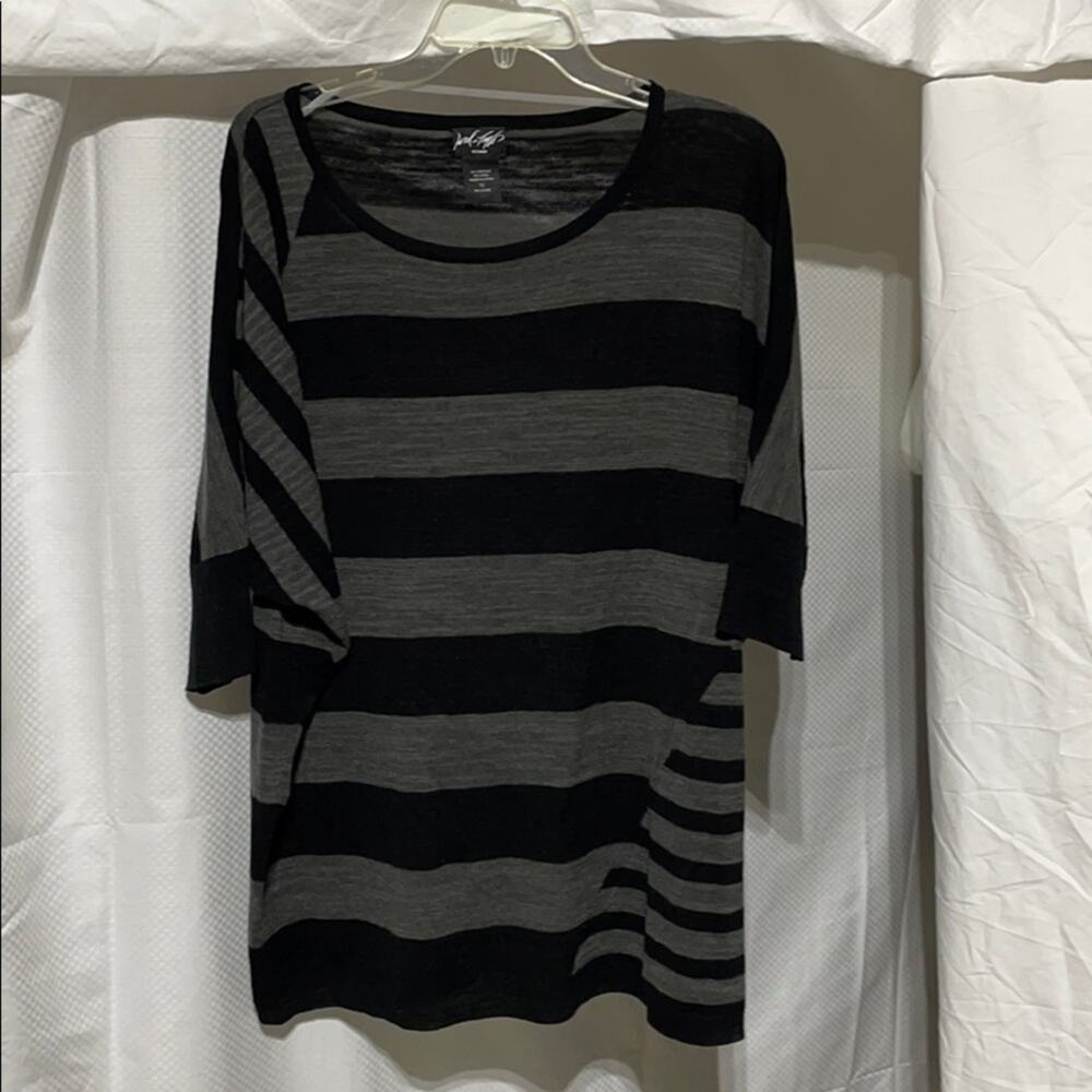 Lord & Taylor 1x dolman sleeve grey black top euc